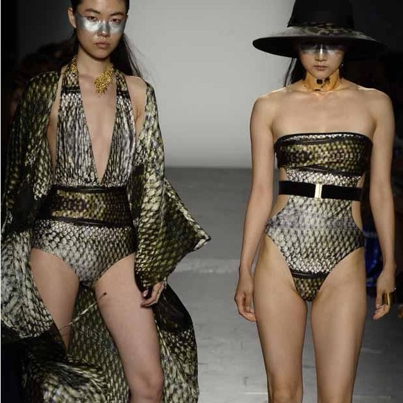 Vixen Claudia Cut-Out Swimsuit - Picture 3 of 7